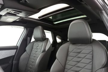 Peugeot e-3008
