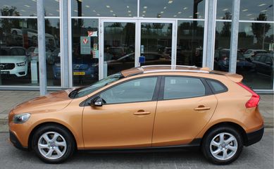 Volvo V40