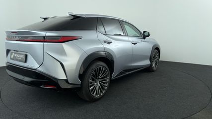 Lexus RZ