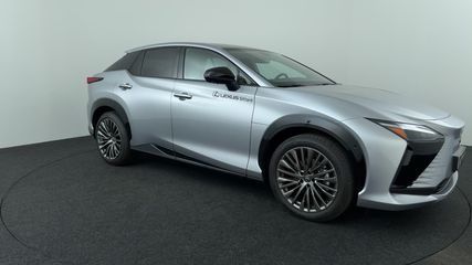Lexus RZ