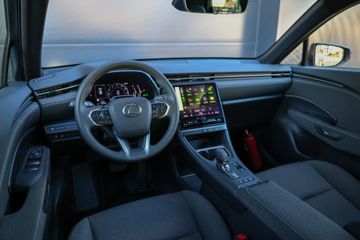 Lexus LBX