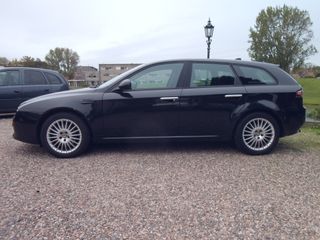 Alfa Romeo 159