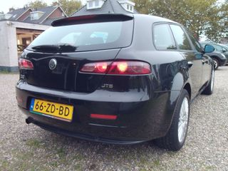 Alfa Romeo 159