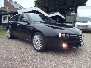 Alfa Romeo 159