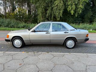 Mercedes-Benz 190