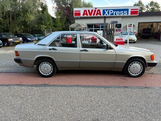 Mercedes-Benz 190