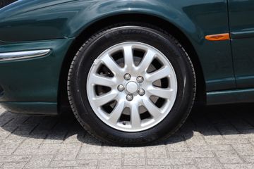 Jaguar X-Type
