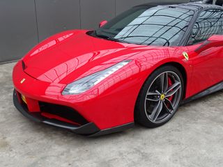 Ferrari 488