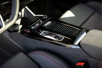 Audi SQ6 e-tron