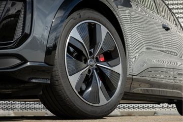 Audi SQ6 e-tron