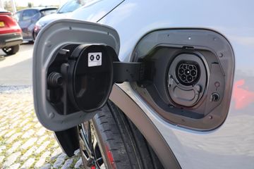 Toyota C-HR+