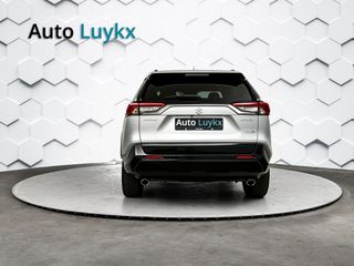 Suzuki Across