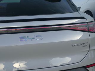 BYD SEALION