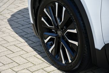Toyota C-HR+