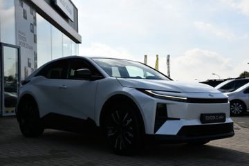 Toyota C-HR+