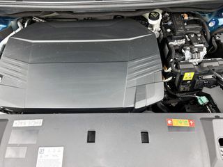 Peugeot e-5008