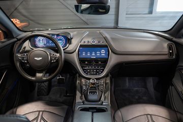 Aston Martin DBX