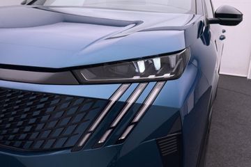 Peugeot e-3008