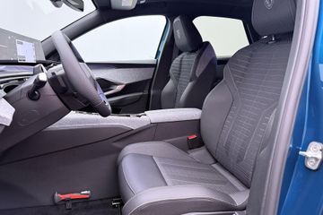 Peugeot e-3008