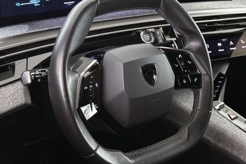 Peugeot e-3008