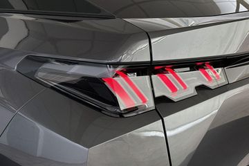 Peugeot e-3008