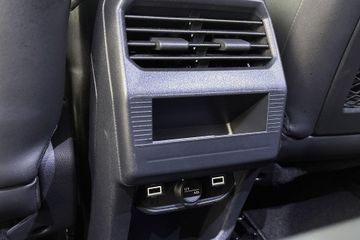 Peugeot e-3008