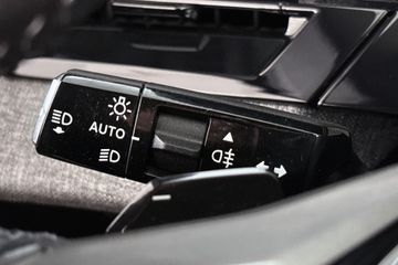 Peugeot e-3008