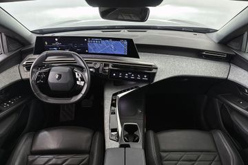 Peugeot e-3008