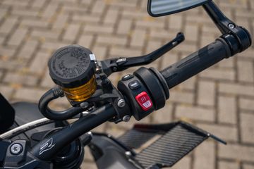 BMW M 1000 R