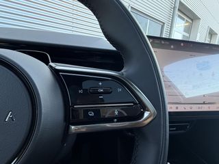 Mazda CX-6e