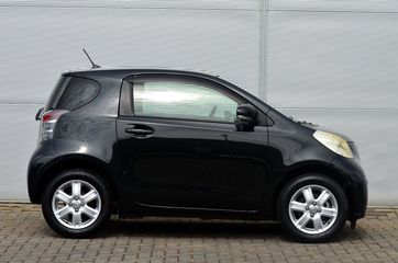 Toyota iQ