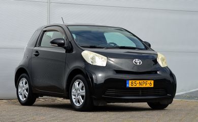 Toyota iQ