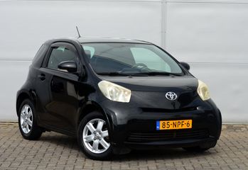 Toyota iQ