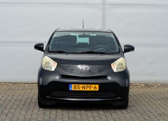 Toyota iQ