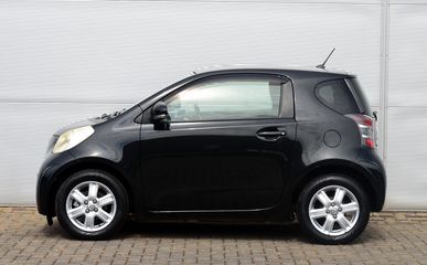Toyota iQ