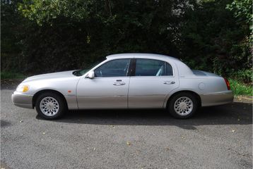 Lincoln Town Car