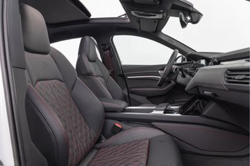 Audi Q8 Sportback e-tron