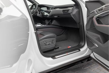 Audi Q8 Sportback e-tron
