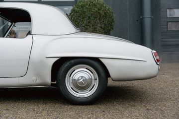 Mercedes-Benz 190