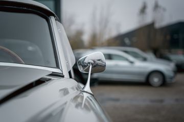 Mercedes-Benz 190