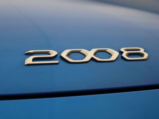Peugeot e-2008