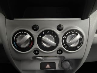 Nissan Pixo