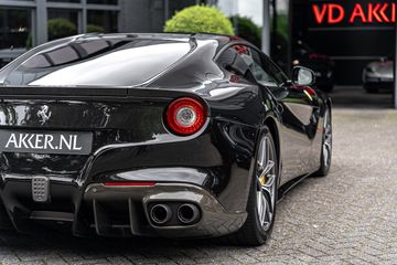 Ferrari F12