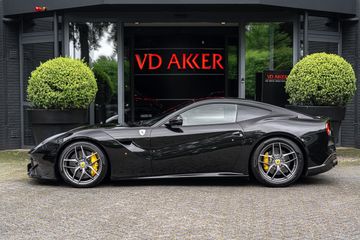 Ferrari F12