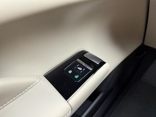 Volvo ES90