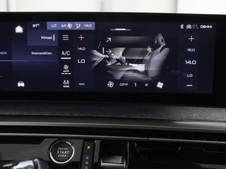 Peugeot e-3008