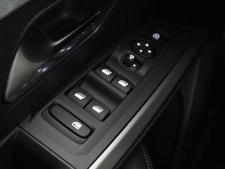 Peugeot e-3008