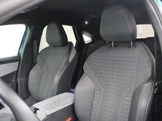 Peugeot e-3008