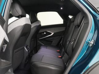 Peugeot e-3008