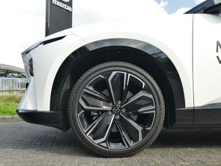 Mazda CX-6e